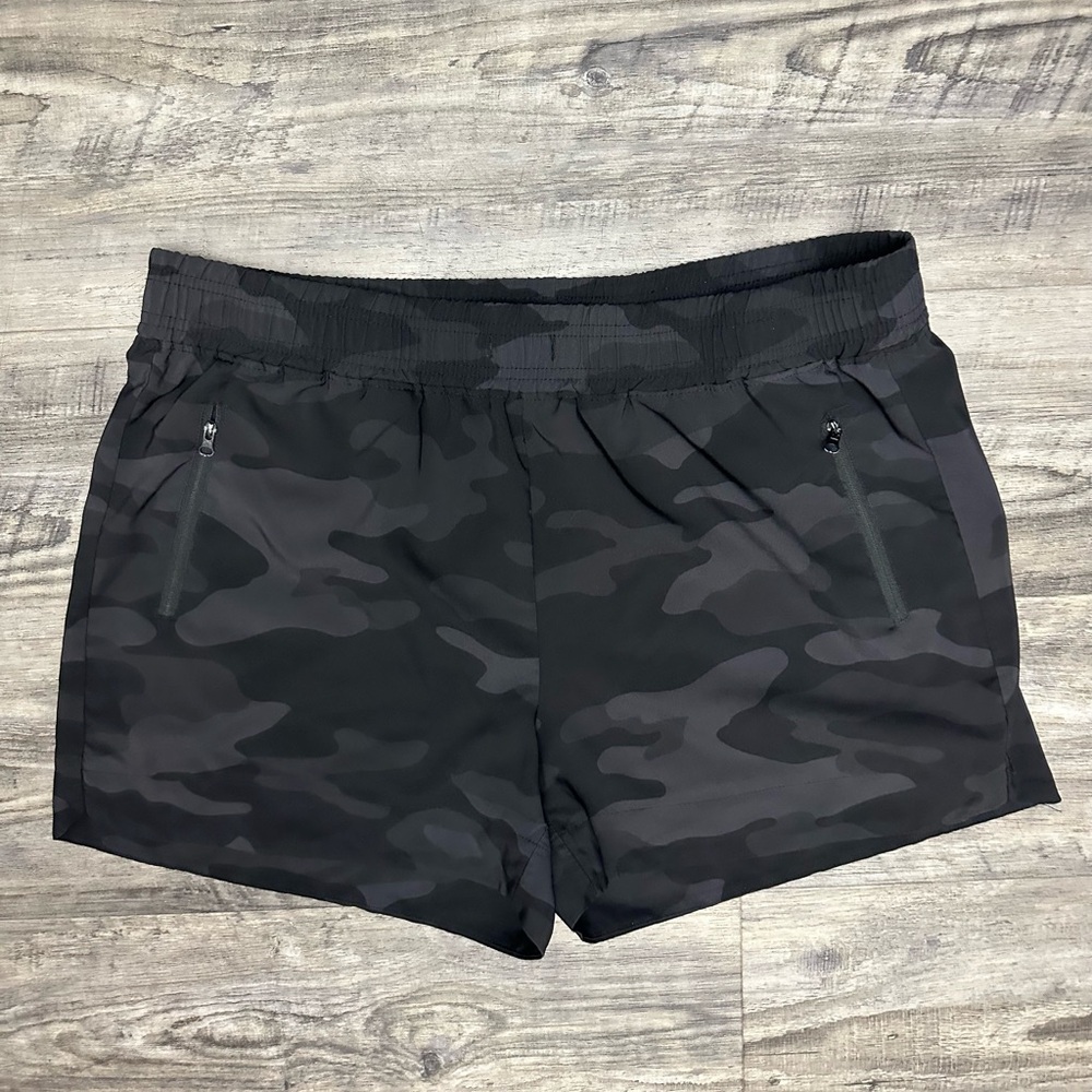 Black camo athletic shorts